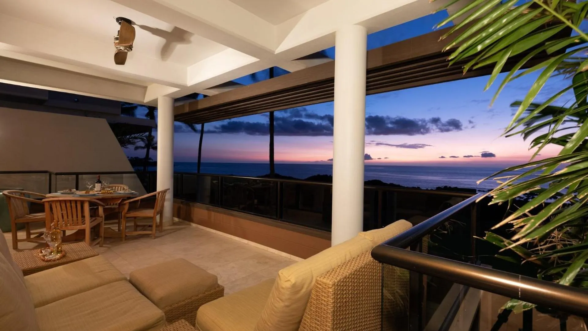 Fun In The Sun House Ocean Front Walk To Private Beach Club Bikes Waikoloa USA