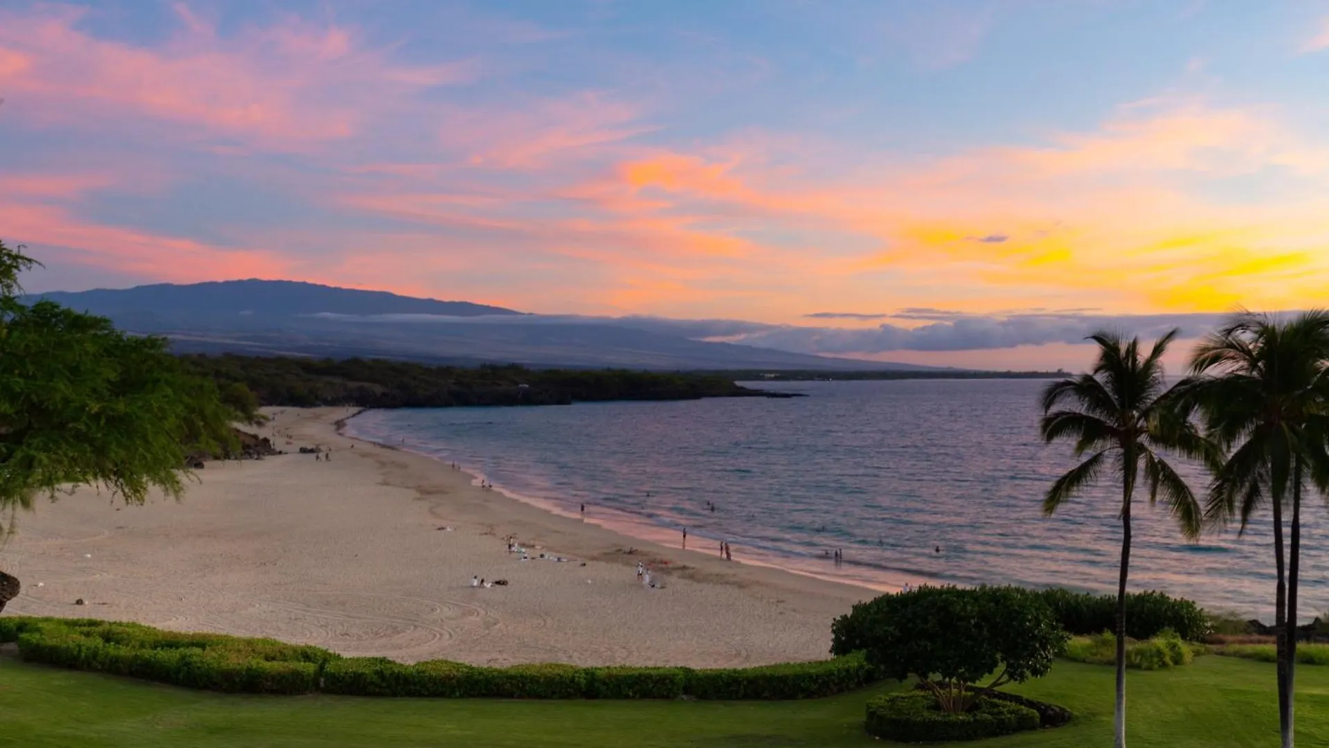 Fun In The Sun House Ocean Front Walk To Private Beach Club Bikes Waikoloa 0*,  USA