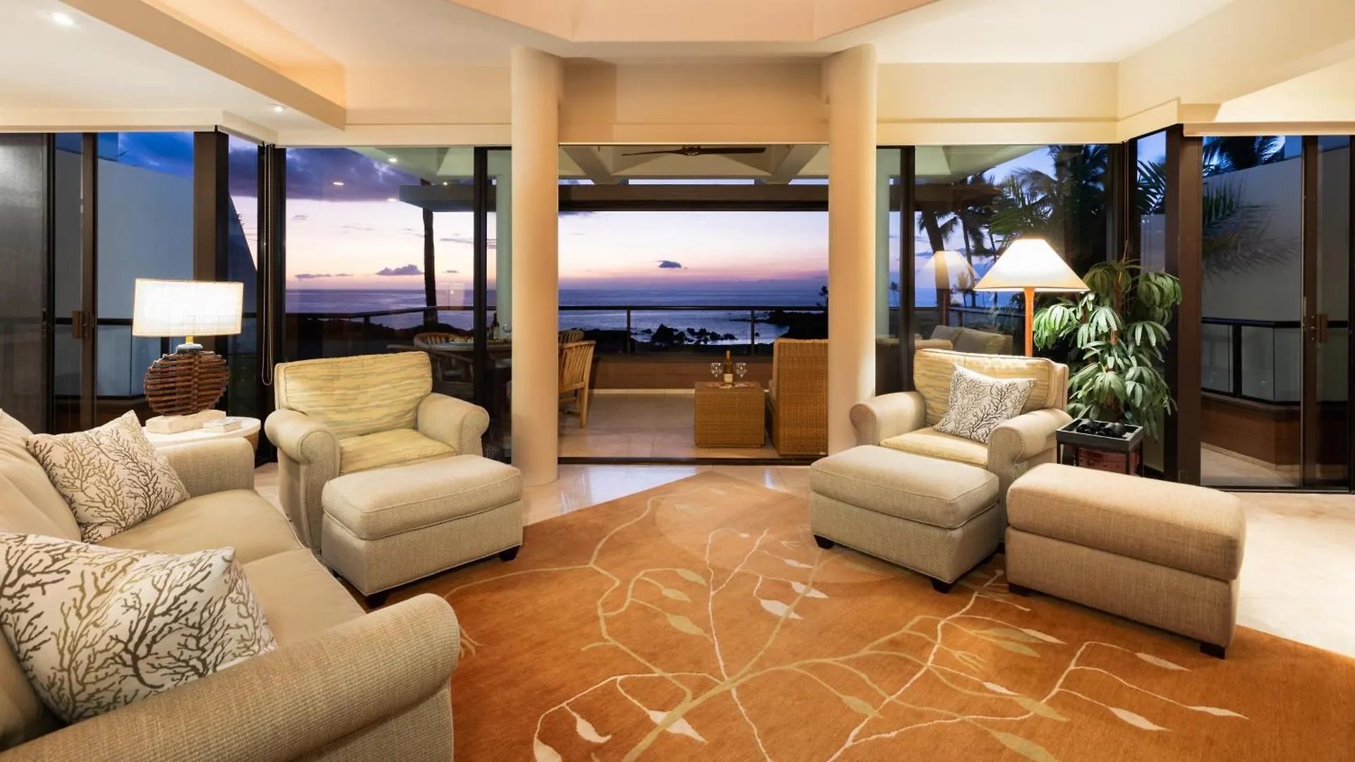 Fun In The Sun House Ocean Front Walk To Private Beach Club Bikes Waikoloa